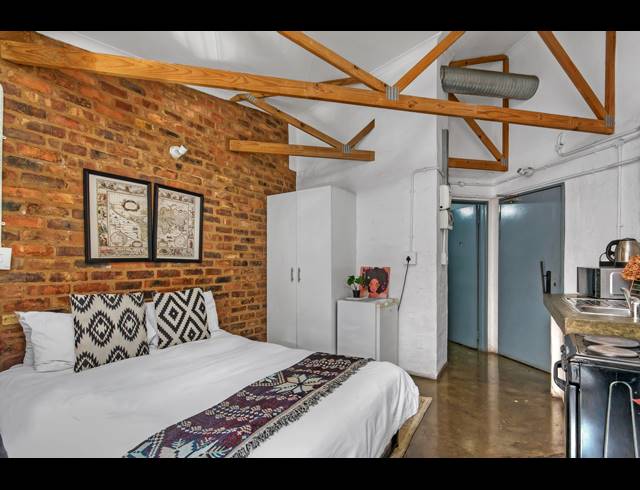 0.5 BEDROOM APARTMENT FOR SALE IN MABONENG